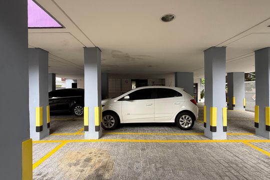 Garagem de apartamento para alugar com 2 quartos, 90m² em Vila Julia, Guarujá