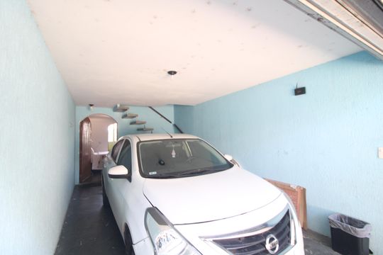 Garagem de casa à venda com 3 quartos, 165m² em Jardim das Flores, São Paulo