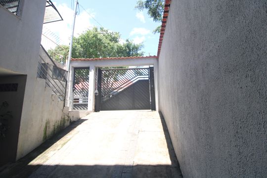 Garagem de casa à venda com 3 quartos, 165m² em Jardim das Flores, São Paulo