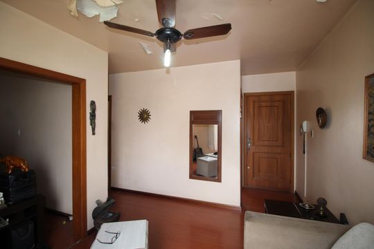 Sala de apartamento à venda com 3 quartos, 74m² em Passo D’areia, Porto Alegre