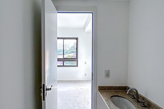 Banheiro de kitnet/studio à venda com 1 quarto, 25m² em Vila Zilda, São Paulo