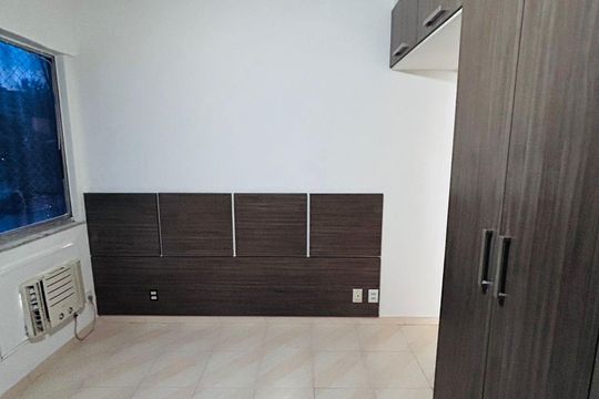 Quarto de apartamento à venda com 2 quartos, 77m² em Freguesia (jacarepaguá), Rio de Janeiro