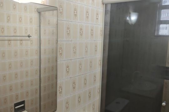 Banheiro de apartamento para alugar com 2 quartos, 68m² em Pavuna, Nilópolis