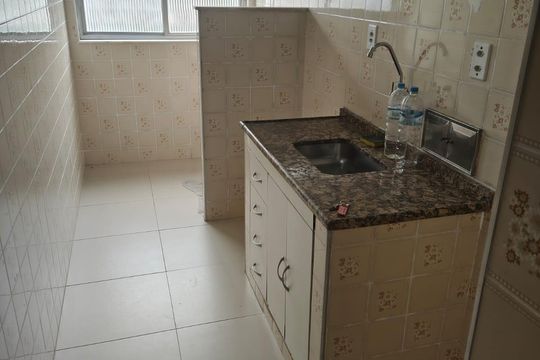 Cozinha de apartamento para alugar com 2 quartos, 68m² em Pavuna, Nilópolis