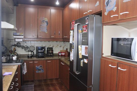 Cozinha de casa à venda com 4 quartos, 240m² em Vila Galvão, Guarulhos
