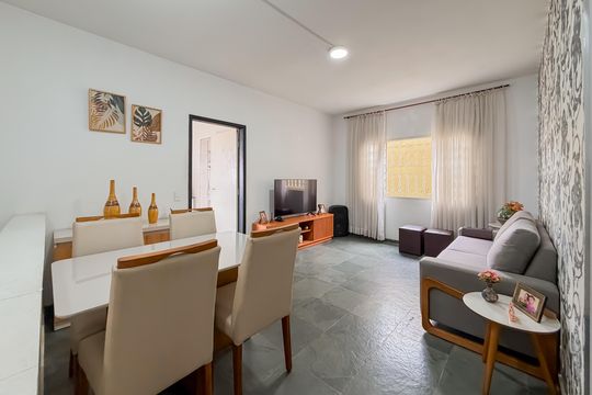 Sala de casa à venda com 6 quartos, 180m² em Ipiranga, São Paulo