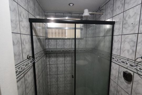 Banheiro de apartamento à venda com 2 quartos, 110m² em Acari, Rio de Janeiro