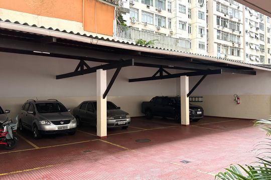 Área comum de apartamento para alugar com 4 quartos, 220m² em Copacabana, Rio de Janeiro