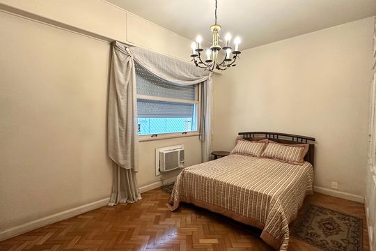 Suíte de apartamento para alugar com 4 quartos, 220m² em Copacabana, Rio de Janeiro