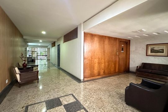 Área comum de apartamento para alugar com 4 quartos, 220m² em Copacabana, Rio de Janeiro
