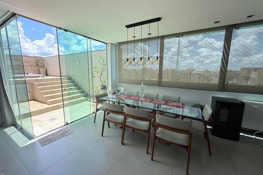 Apartamento à venda com 3 quartos, 160m² em Santa Efigênia, Belo Horizonte