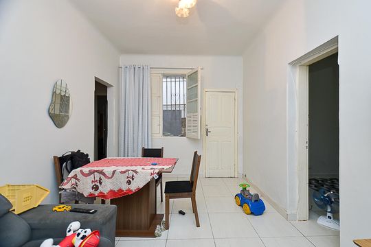 Sala  de casa para alugar com 2 quartos, 100m² em Santa Efigênia, Belo Horizonte
