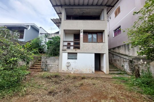Quintal de casa para alugar com 4 quartos, 410m² em Interlagos, São Paulo