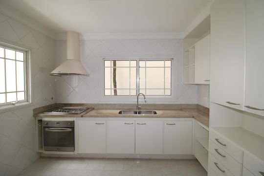 Cozinha de casa à venda com 4 quartos, 242m² em Jardim São Paulo, São Paulo