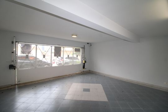 Garagem de casa à venda com 4 quartos, 242m² em Jardim São Paulo, São Paulo