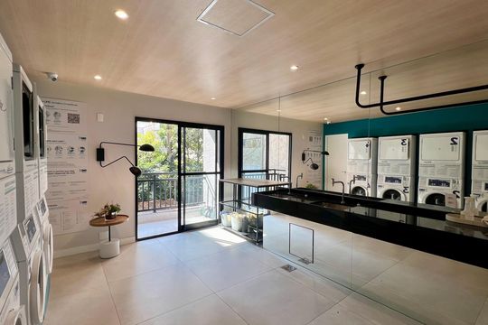 Lavanderia de kitnet/studio para alugar com 1 quarto, 28m² em Pinheiros, São Paulo