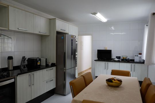 Casa à venda com 3 quartos, 179m² em Vila Campesina, Osasco