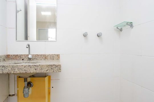Banheiro da Suíte de apartamento à venda com 2 quartos, 57m² em Centro, Diadema