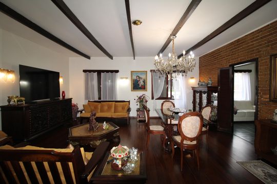 Sala de casa à venda com 4 quartos, 200m² em Jardim Franca, São Paulo