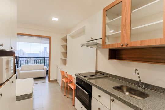 Cozinha de kitnet/studio para alugar com 1 quarto, 28m² em Campo Belo, São Paulo