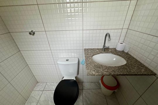 Lavabo de casa à venda com 4 quartos, 174m² em Jardim Kawamoto, Guarulhos