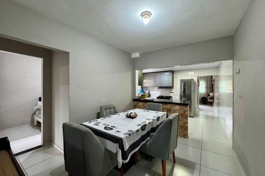Sala de Jantar de casa à venda com 4 quartos, 174m² em Jardim Kawamoto, Guarulhos