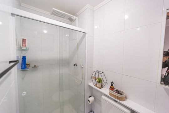 Banheiro de apartamento para alugar com 1 quarto, 25m² em Vila Santana, São Paulo