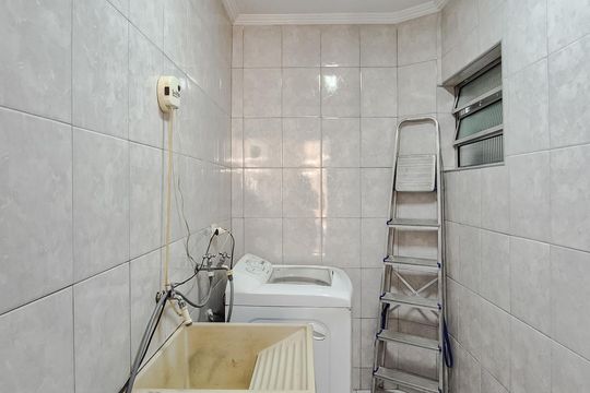 Área de Serviço de casa à venda com 3 quartos, 192m² em Jardim Calux, São Bernardo do Campo