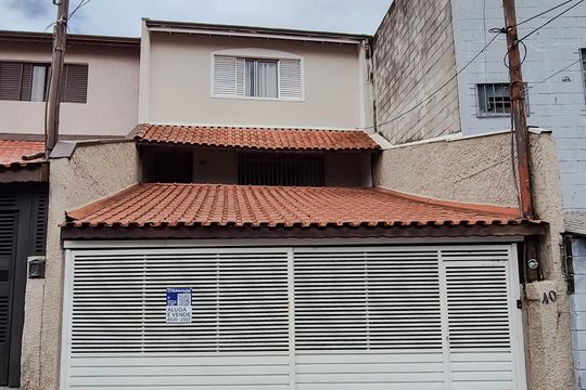 Fachada de casa à venda com 3 quartos, 192m² em Jardim Calux, São Bernardo do Campo