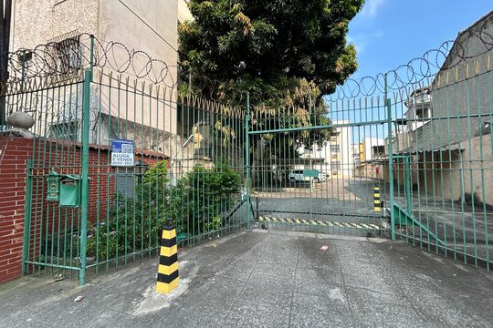 Fachada + plaquinha de apartamento para alugar com 2 quartos, 63m² em Todos Os Santos, Rio de Janeiro