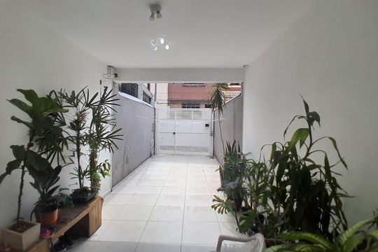 Casa à venda com 3 quartos, 121m² em Bosque da Saúde, São Paulo