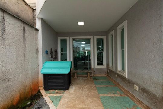 Garagem  de casa para alugar com 5 quartos, 900m² em Jardim Pires de Mello, Sorocaba
