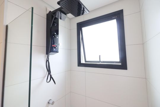 Banheiro de apartamento à venda com 2 quartos, 38m² em Centro, Osasco