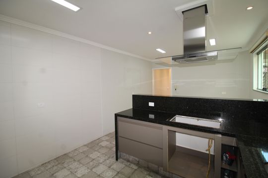Cozinha de casa à venda com 3 quartos, 126m² em Vila Roque, São Paulo