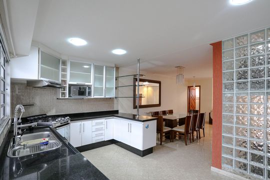 Cozinha de casa de condomínio para alugar com 3 quartos, 280m² em Parque Santana, Mogi das Cruzes