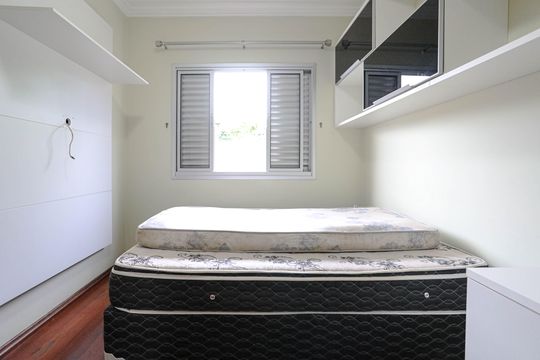 Quarto 2 de casa de condomínio para alugar com 3 quartos, 280m² em Parque Santana, Mogi das Cruzes