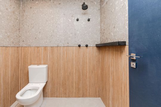 Banheiro de kitnet/studio à venda com 1 quarto, 25m² em Santo Amaro, São Paulo