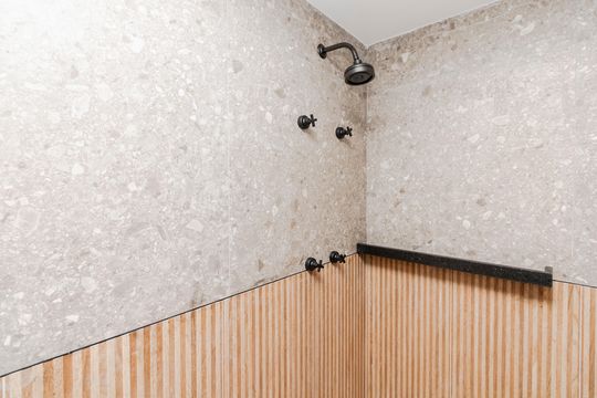Banheiro de kitnet/studio à venda com 1 quarto, 25m² em Santo Amaro, São Paulo