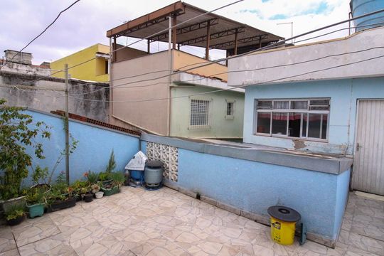 Quintal de casa à venda com 4 quartos, 170m² em Vila Diva (zona Leste), São Paulo