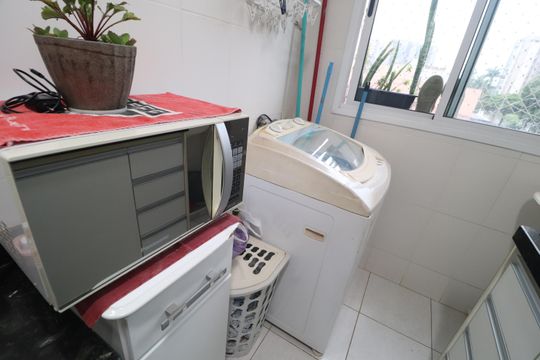 Cozinha de apartamento para alugar com 2 quartos, 58m² em Santa Mônica, Uberlândia