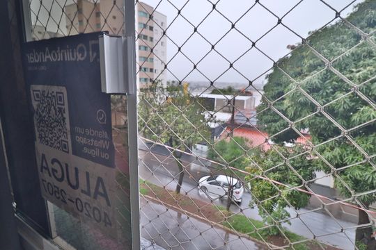 Plaquinha de apartamento para alugar com 2 quartos, 58m² em Santa Mônica, Uberlândia