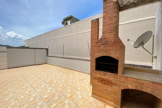 Casa à venda com 2 quartos, 380m² em Méier, Rio de Janeiro