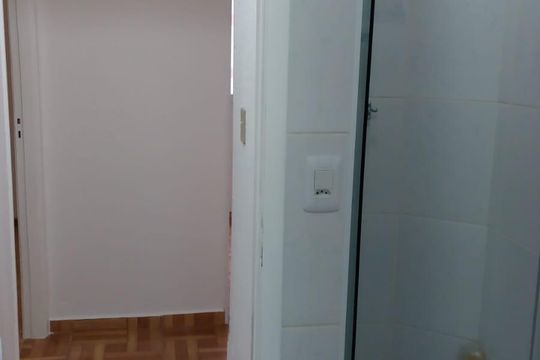 Banheiro de apartamento à venda com 2 quartos, 56m² em Jardim Íris, São Paulo