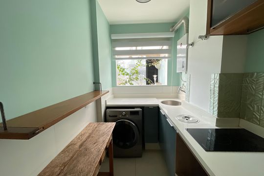 Cozinha de apartamento para alugar com 1 quarto, 55m² em Granja Viana, Cotia