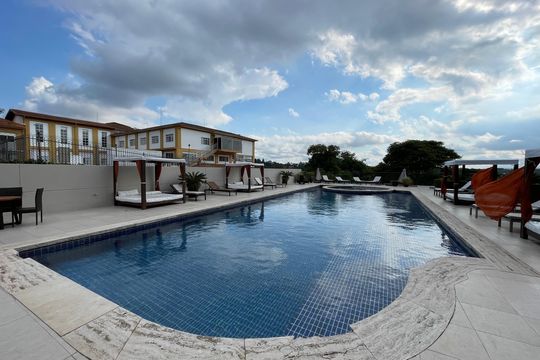 Área comum - Piscina de apartamento para alugar com 1 quarto, 55m² em Granja Viana, Cotia