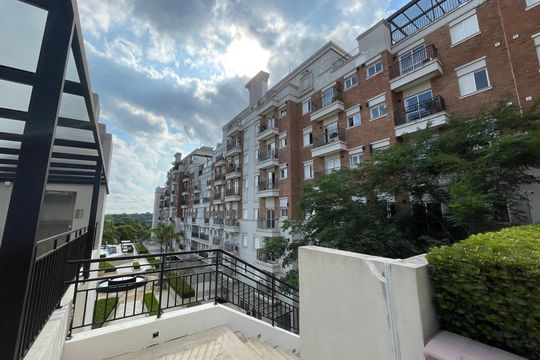 Fachada de apartamento para alugar com 1 quarto, 55m² em Granja Viana, Cotia