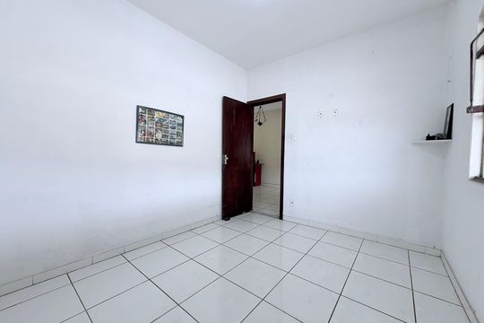 Casa para alugar com 3 quartos, 197m² em Alto Caiçaras, Belo Horizonte