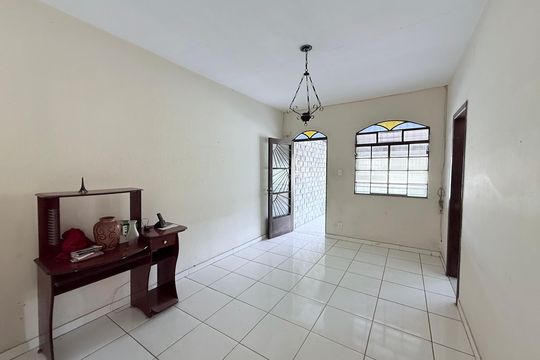 Casa para alugar com 3 quartos, 197m² em Alto Caiçaras, Belo Horizonte
