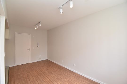Sala de apartamento à venda com 1 quarto, 34m² em Bigorrilho, Curitiba