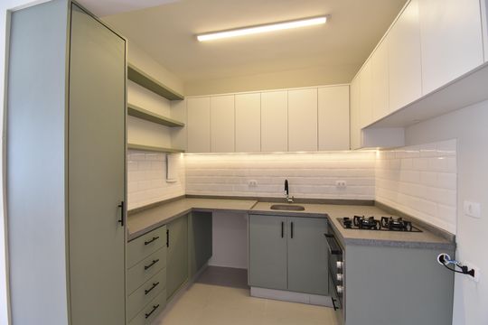 Cozinha de apartamento à venda com 1 quarto, 34m² em Bigorrilho, Curitiba